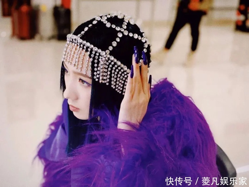 跟风女明星们的美甲风潮，get这4款，你就是秋冬季节最靓的崽