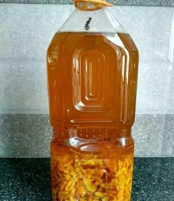 家家|养花土板结“戳不动”,“2种水”家家都有,七天浇1次,疏松肥沃