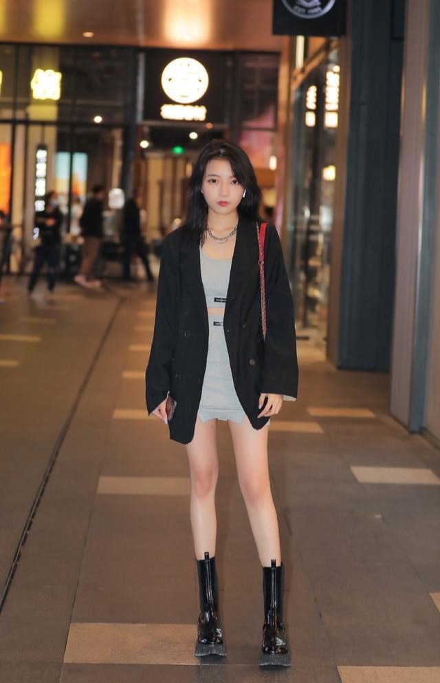 袜靴 女人再懒也少穿运动鞋,今年这“5双鞋”正当红,显高还不累脚!