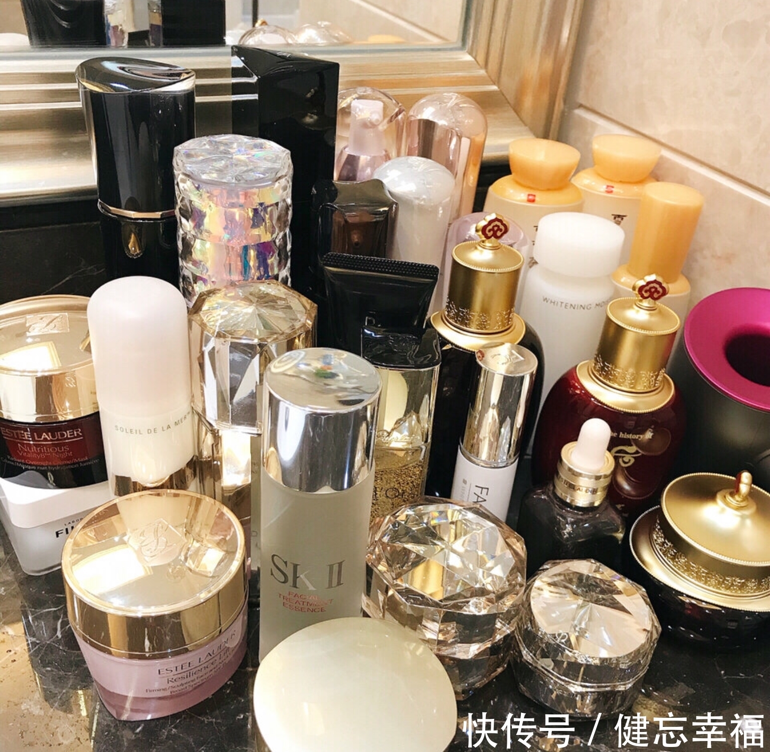 贵妇 月入过万的人都用啥护肤品?很多人都用不起,后两种也少有人知道