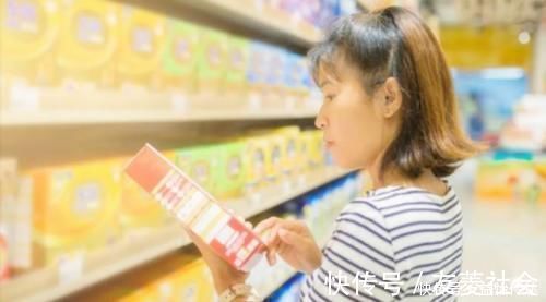 主食|专家为何不建议给宝宝喝“三段”?不仅费钱,还伤孩子的身体