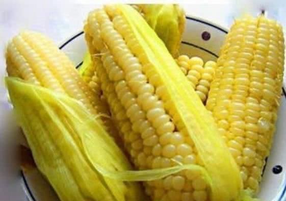 视力不断下降,多吃这4种食物,价格便宜还明目,看得越来越清楚