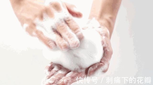 漂亮 中年女人想要越活越好看,建议在这4处多花时间,精致漂亮显年轻!