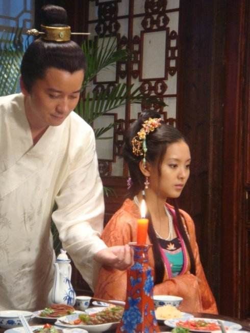 贾琏@《红楼梦》之尤二姐的悲伤:反复喜欢上同一种男人,又反复被伤害