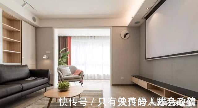 老公|老公坚持装4米长电视柜,沙发墙“加厚”35公分完工都夸他机智