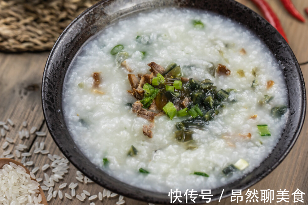 白粥|做皮蛋瘦肉粥有窍门,大厨教你一招,鲜美绵滑很浓稠,皮蛋没腥味
