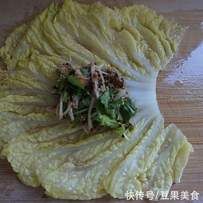 藜麦|简单易做的不用面粉的白菜饺子，让人吃了还想吃