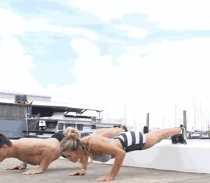 胸肌|想要通过俯卧撑练出饱满胸肌,只需要加入俯卧撑的变式和一件神器