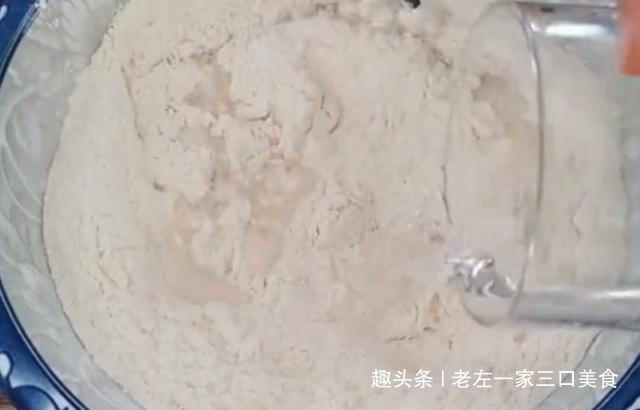 花卷|花卷新做法,有菜有肉,比包子简单,比饺子还香,一口一个,好吃