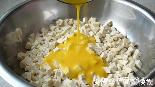 1块豆腐2个鸡蛋，不用蒸不用炖，个个蓬松暄软，给肉包子都不换