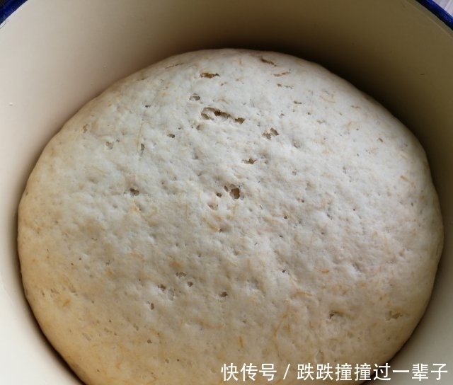  红糖核桃南瓜馒头，香甜又喧软