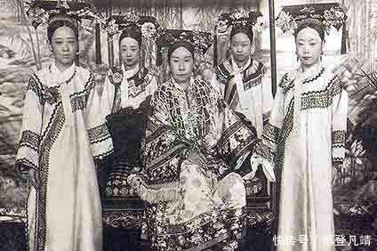 李鸿章|曾国藩一生唯一想悔的抉择,临终告诫李鸿章此事记好啦