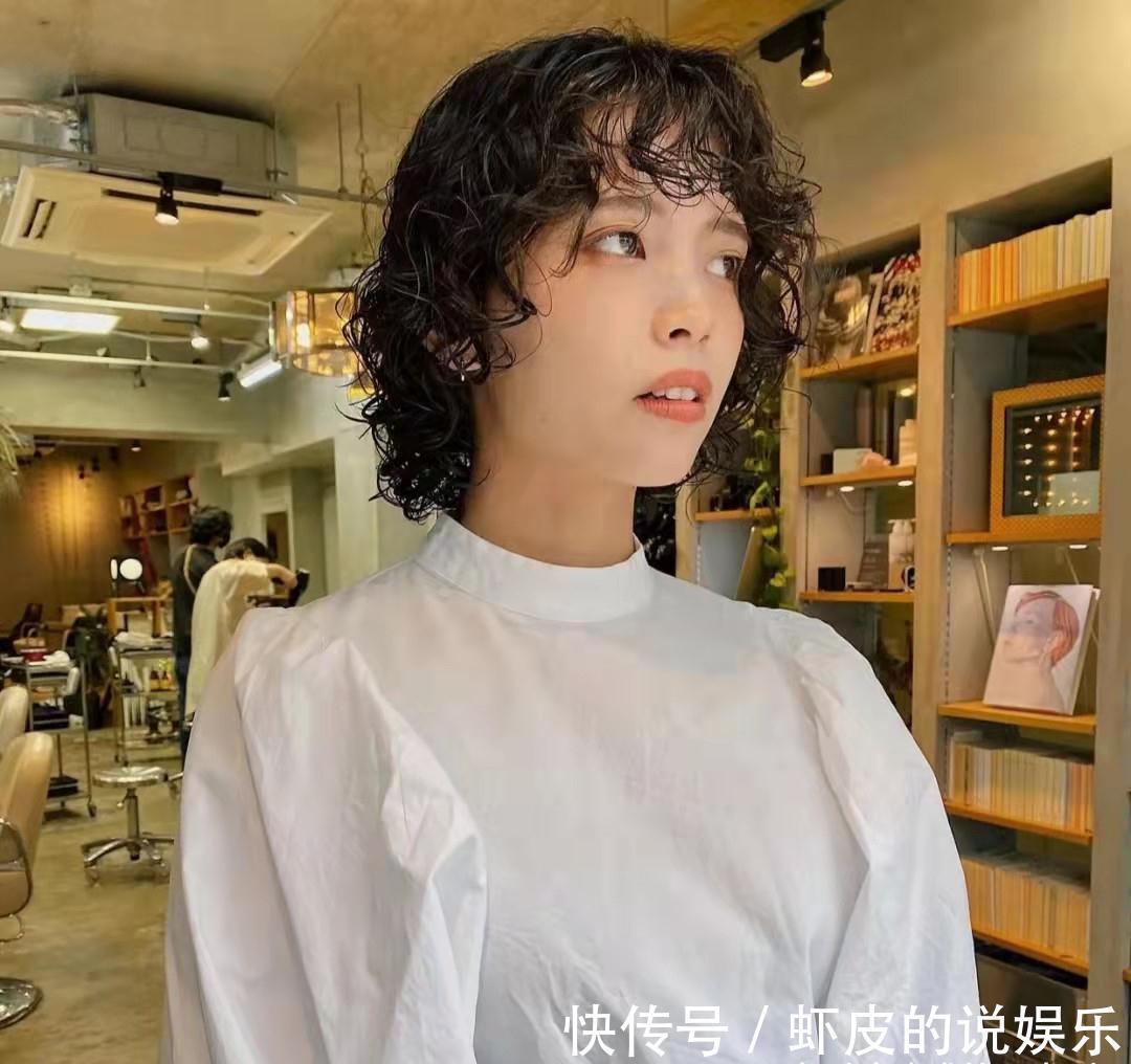 湿发 “冷烫”已经过时了?看看这种很火的湿发卷烫发,省钱又好打理