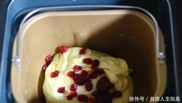想吃面包,不会做怎么办?跟我学,一键式做出柔软拉丝的美味面包