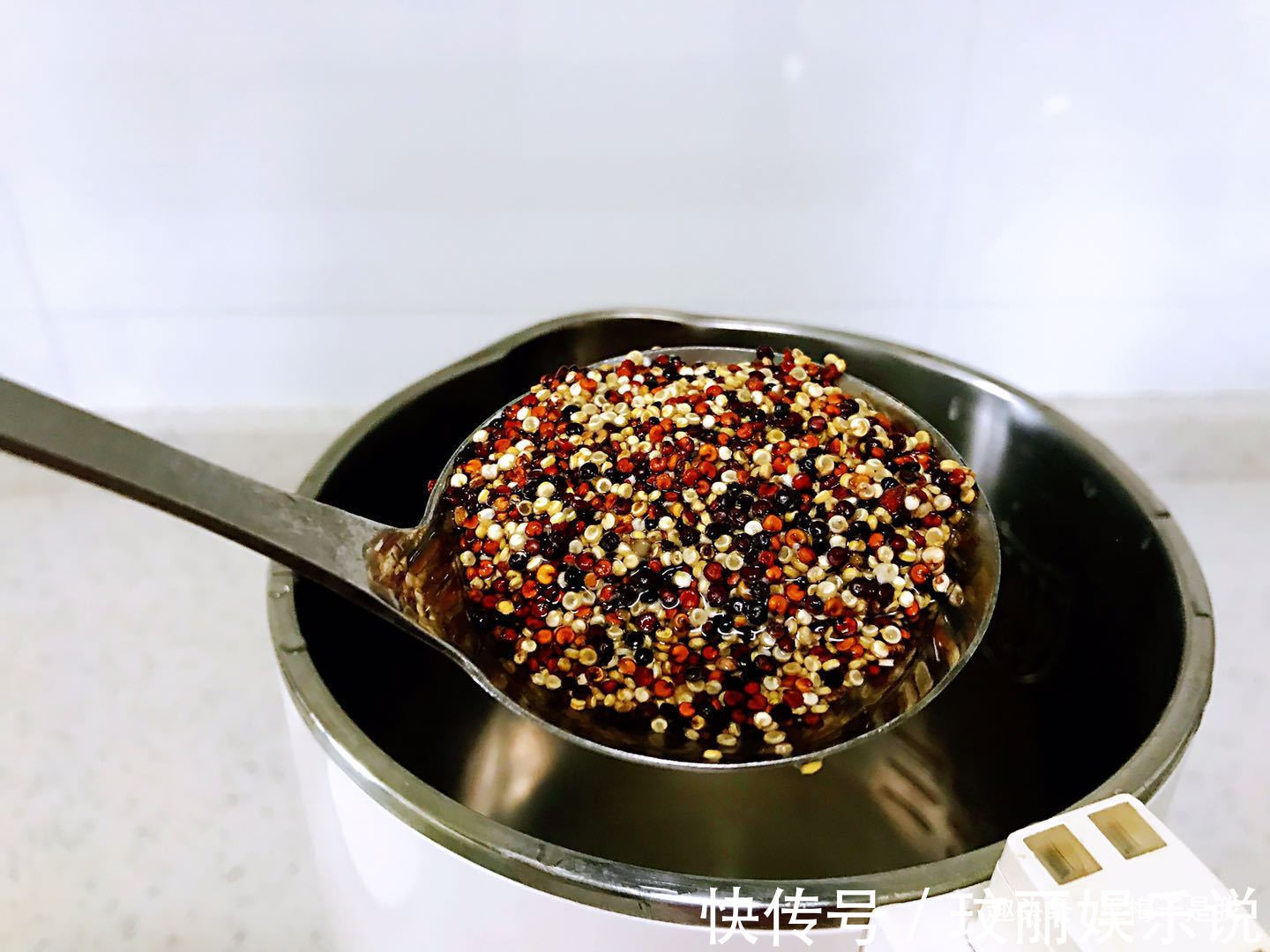 藜麦|婆婆雷打不动,每天晚上必喝“它”,排出黑宿便,腰枝变细无赘肉