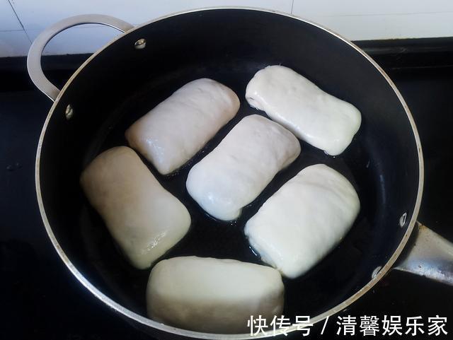 馅饼学会此做法,皮薄不露馅,香脆又可口,做法不难,快来试试