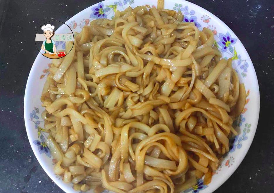 睡眠不好|天热此菜要常吃,清心明目、改善失眠,3元一捆,睡眠不好要多吃