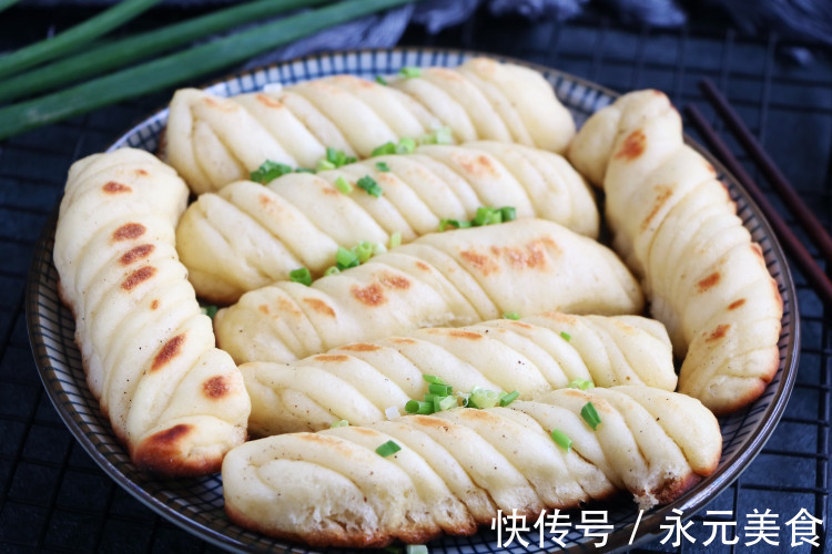 松软|给女儿做了这早餐，松软酥脆，连着吃了5个，三天两头准做一锅
