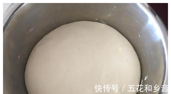 可口|馒头的最新做法，只需4步，香软可口又美味，一口一个都不够！