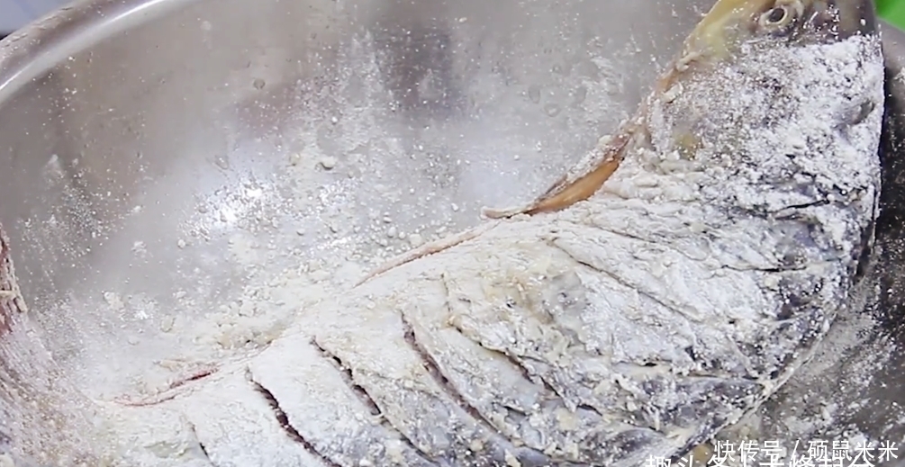 解馋|红烧鱼的家常做法，鱼肉鲜嫩入味，解馋又下饭，出锅连汤汁都不剩