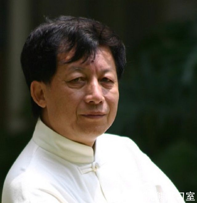  可笑|易中天称乾隆“王八蛋”，被乾隆后人投诉，真的荒唐可笑吗？