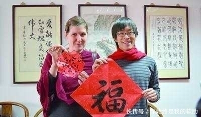 下联$千古绝对!上联:“闭门思过,何时出人头地?”,下联太经典了