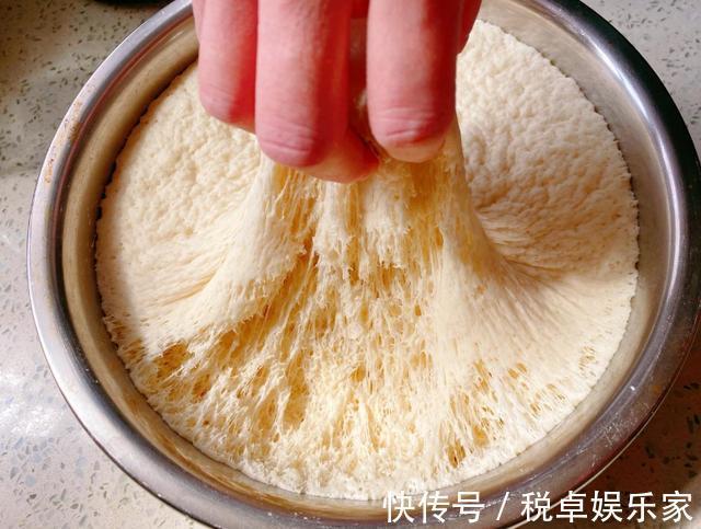面食|发面直接加酵母粉和白糖是大错，教你一小妙招，发面只需10分钟