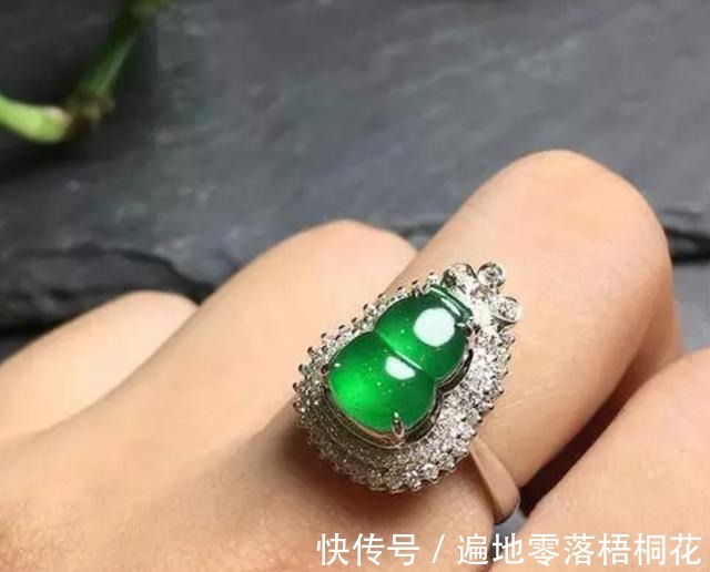戒指|翡翠戒指虽好,可不要乱佩戴噢!