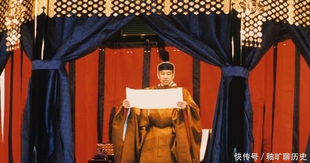 皇室|日本天皇的新任务:使皇室重新成为凝聚人心的“火炬”