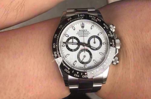 劳力士经典款那么多，为什么偏偏喜欢鬼王和迪通拿？