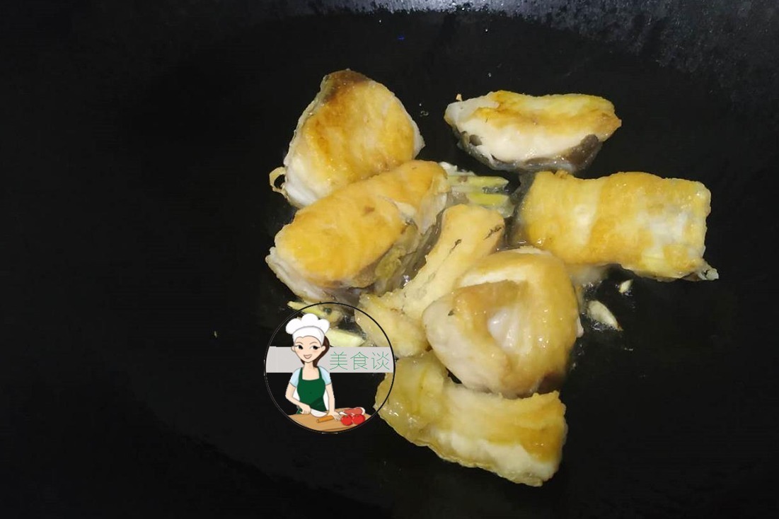 豆腐和此是绝配，一起下锅焖，又香又下饭，连吃三天都不腻！
