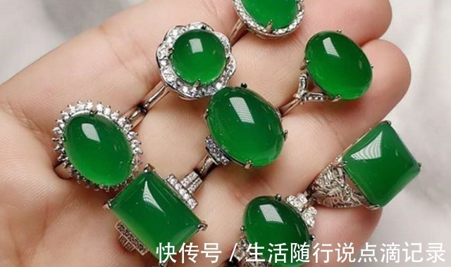 翡翠戒指@购买了翡翠戒指之后,可不是乱戴的,你知道其中的说法吗!