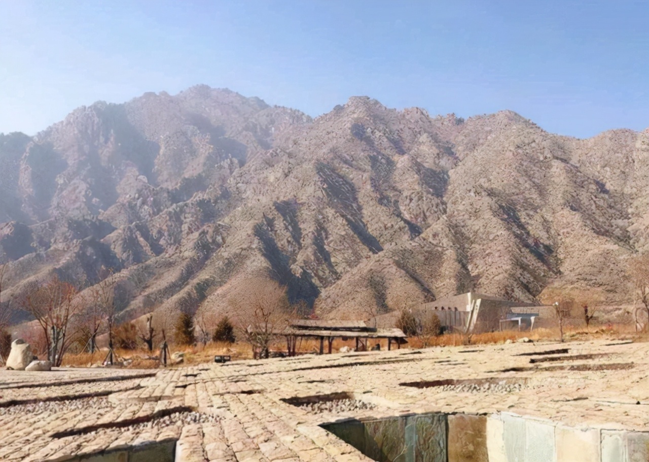 神灵&贺兰山有一个“谜”样的岩画,经过专家揭秘,暗藏着三个意思