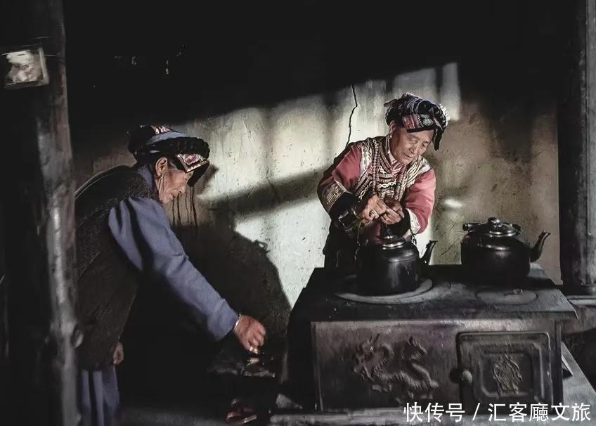 莎朗|2021端午,四川茂县民众载歌载舞欢度羌族“瓦尔俄足”节