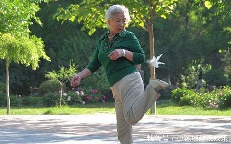  老人|活到百岁难不难？106岁老人：坚持这4大“法宝”，你会和我做朋友