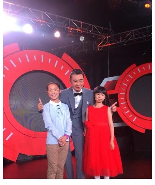 漂亮|高博漂亮的老婆曝光，他没能成央视一哥，在生活中却是妥妥的一哥