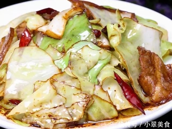 几道家常下饭菜,又香又鲜又辣,特别解馋,每次上桌都被吃个精光