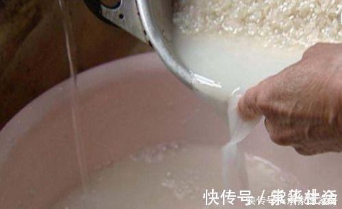 邻居浇花从不用清水，2种营养水浇灌，养啥花都爆盆