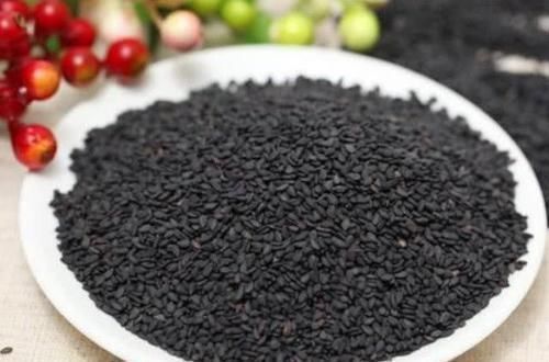 芝麻核桃粥|黑芝麻配一食材,半个月后,睡眠好了,头发变黑了,肾也年轻了