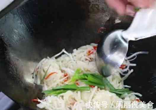 天冷了,白萝卜新吃法,不炖不打汤,简单一做,上桌就被抢光