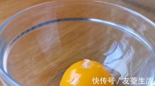 一碗面粉加5个鸡蛋,不蒸馒头,不烙饼,比馒头简单,比馅饼还香