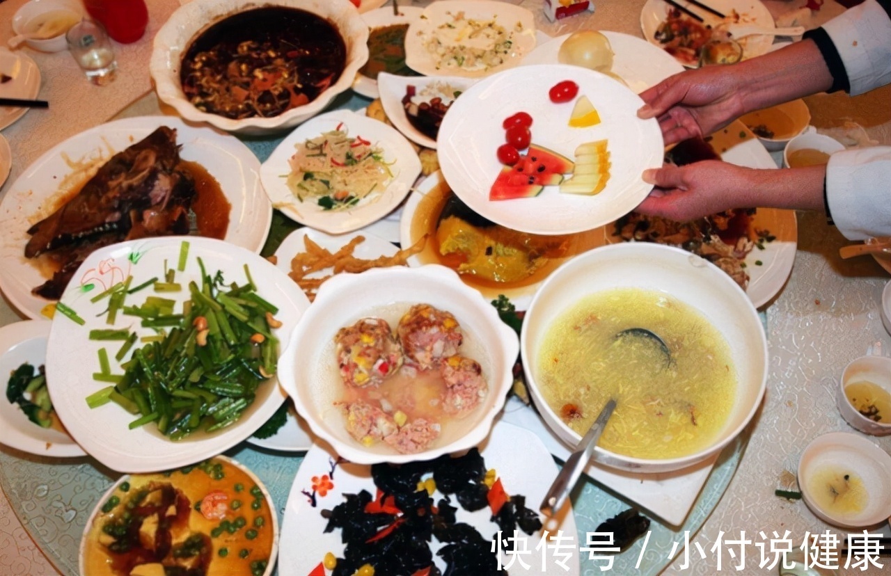 脂溶性维生素|为何不建议早餐吃大米粥呢?提醒:不仅大米粥,以下3物或要少吃