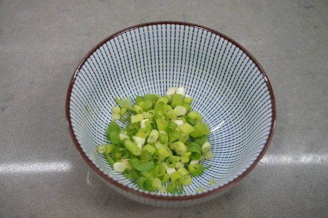 这菜比肉还贵,常吃补钙、强筋骨,就算家里再穷也要常给孩子吃