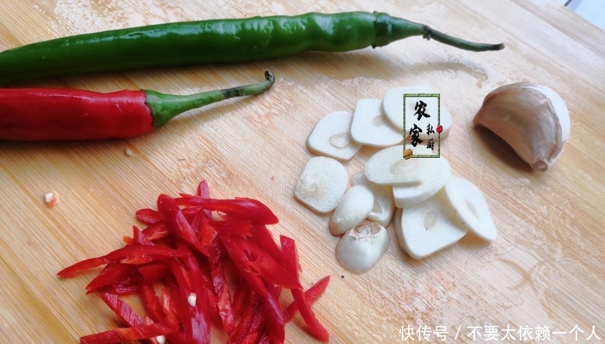 黃磊做韓式腌蒜苔，何炅驚叫：好吃！曬黃磊同款做法火了朋友圈！