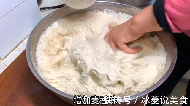 早餐别吃油条了,教你懒人新做法,个个空心鼓大泡,孩子特别爱吃