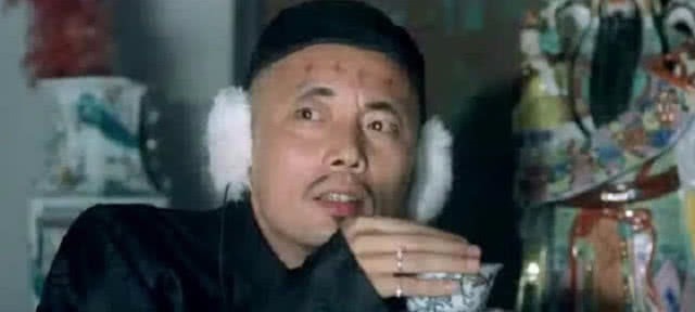 秀才@秀才写下一副对联,地主看后给赏银,朋友老朱,他在骂你!