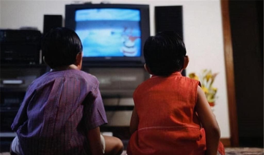 查理和巧克力工厂|哈佛大学研究:“看电视”和“不看电视”的孩子,长大后差距很大