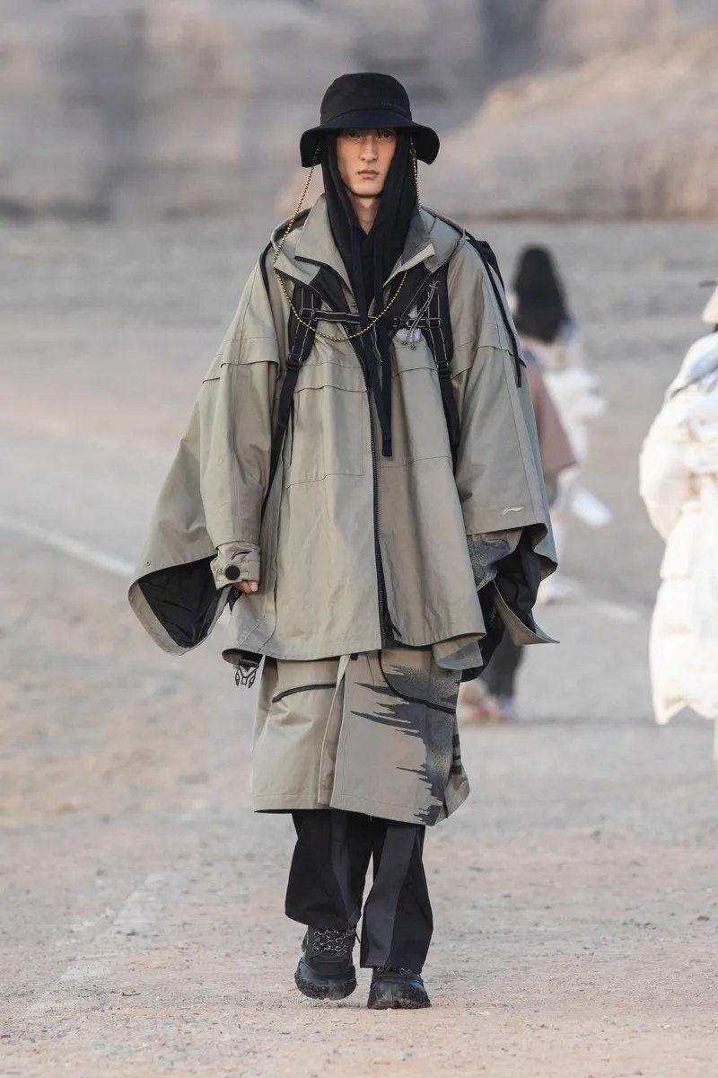 当运动鞋品牌认真做起衣服来，我再也忍不住了