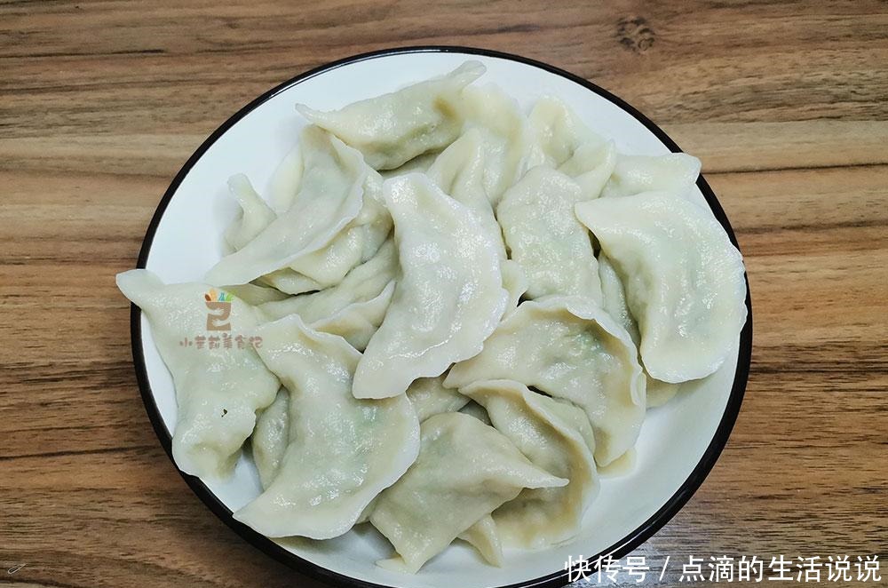 大厨|萝卜做馅包饺子,用盐杀水还是焯水大厨都不对,难怪饺子不香