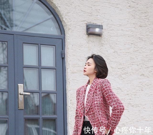 西装套装 初春穿西装,配什么裤子才好看!